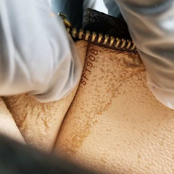 Louis Vuitton Classic Bucket pouch GM Monogram print - Picture 15 of 16